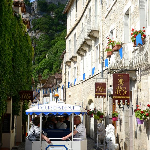 rocamadour-petit-train-rue-roland-le-preuxcrtmp-p-thebault0018543-hd.jpg