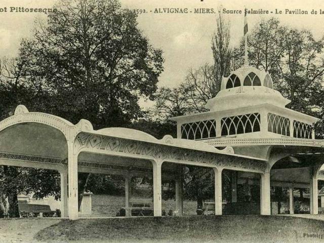 Source Salmiere La Pavillon De La Buvette