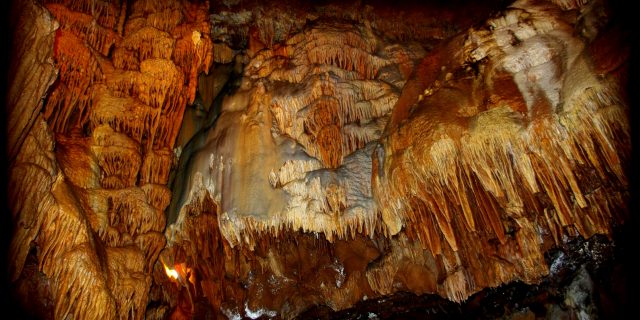 Grottes De Presque 04.jpg