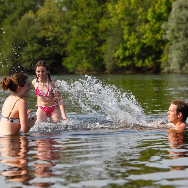 piscine, plages, baignade en rivière, parc aquatique