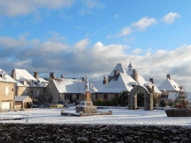 Auriac Sous La Neige.jpg