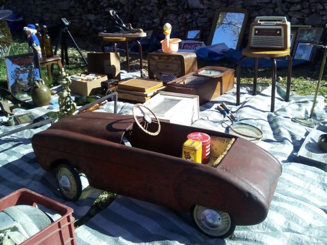 brocante-vide-grenier-2.jpg