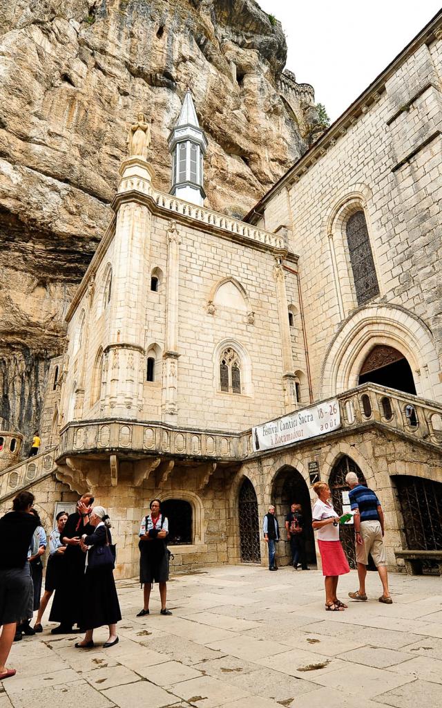 Esplanade Du Sanctuaire De Rocamadour.jpg