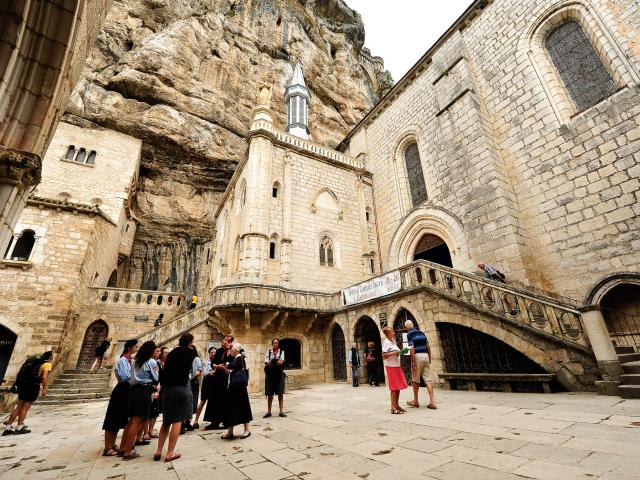 Esplanade Du Sanctuaire De Rocamadour.jpg