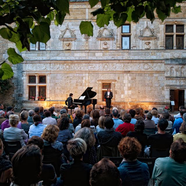 Chateau de Montal Melodrames par Michel Fau musique Liszt et Wagner