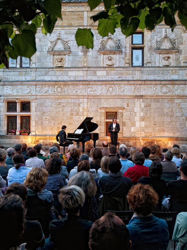 Chateau de Montal Melodrames par Michel Fau musique Liszt et Wagner