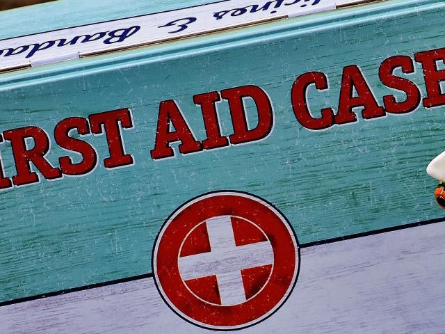 first-aid-1732708_1920.jpg