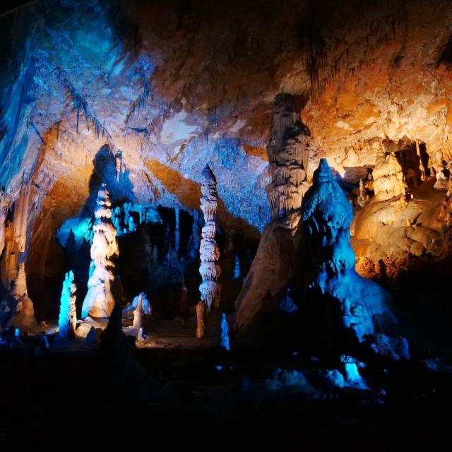 Grotte Des Carbonineres 1.jpg