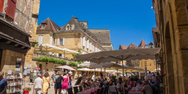 Place De La Liberte Sarlat 2.jpg