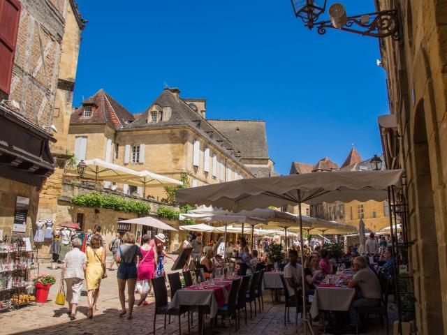 Place De La Liberte Sarlat 2.jpg