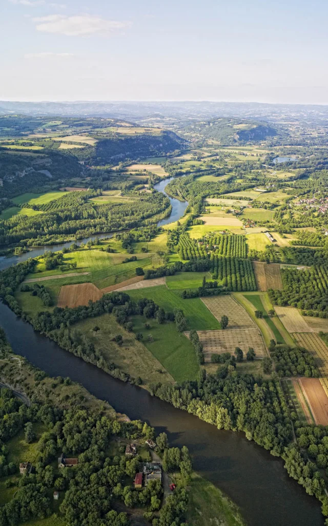 Vallee De La Dordogne Vers Floirac.jpg