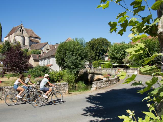 velo-village_creyssecmalikaturin_00107-c_malika_turin.jpg