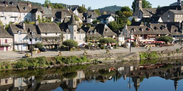 Les quais d'Argentat-sur-Dordogne