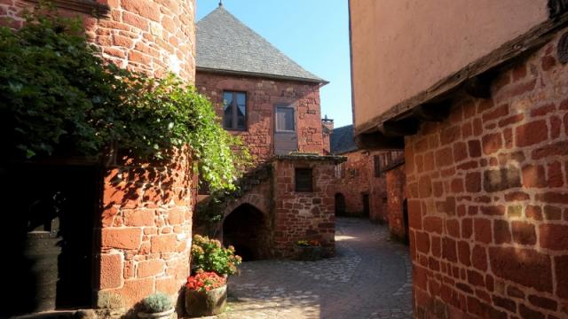 03 Collonges La Rouge Rue Noire 0.jpg