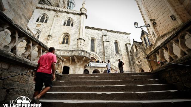 2012 08 19 Rocamadour Grand Escalier Nuit 146cotvd Cochise Ory.jpg