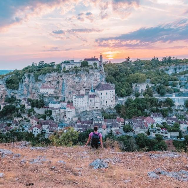 Devant Un Coucher De Soleil à Rocamadour ©lot Tourisme Teddy Verneuil 181102 123900