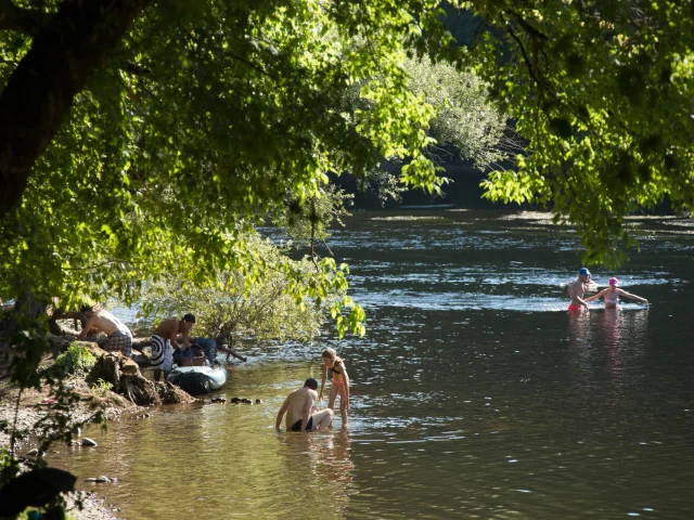 2016-08-13-baignade-riviere-dordogne-montvalentmalikaturin-00102.jpg