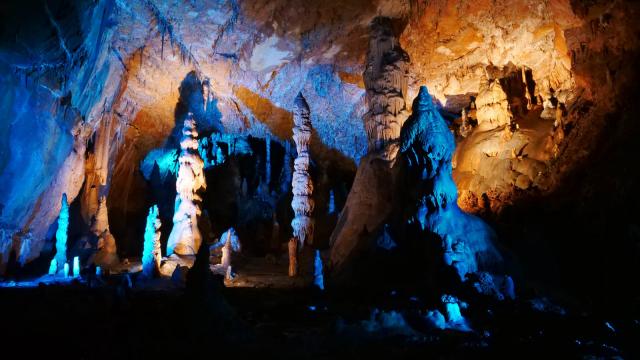 Son et lumière Grotte des Carbonnières