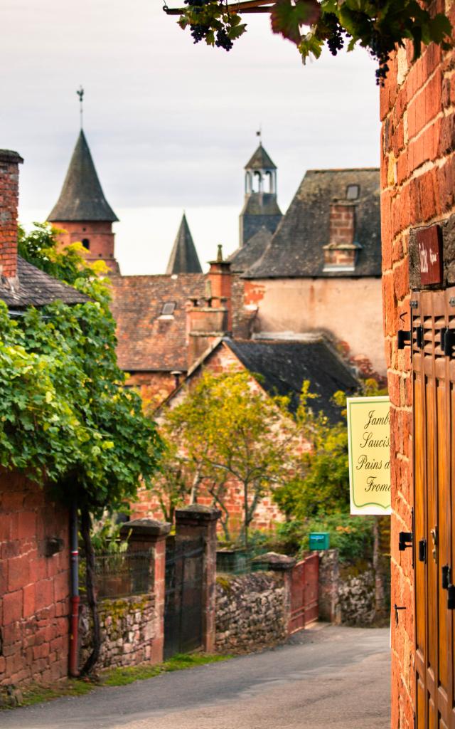 Ruelle de Collonges-la-Rouge - Vallée de la Dordogne