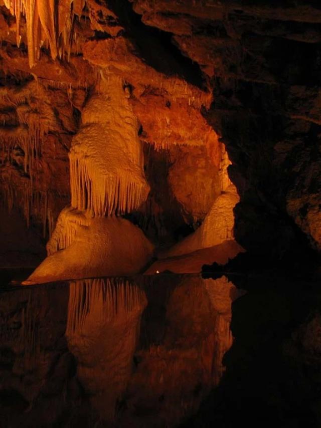 Voyage Au Centre De La Terre Aux Grottes De Lacave