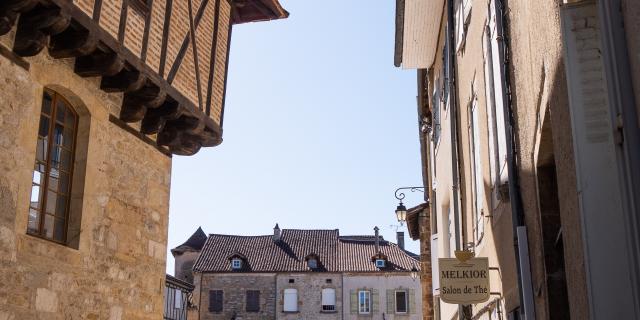 Dans Les Rues De Saint Céré © E. Gerbois Vallée De La Dordogne 23