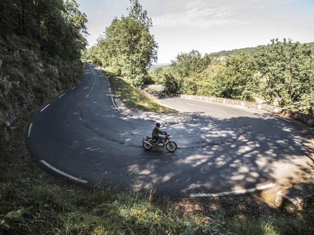 moto French Retro Ride © Brice Daraut