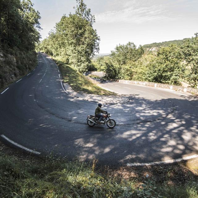 moto French Retro Ride © Brice Daraut