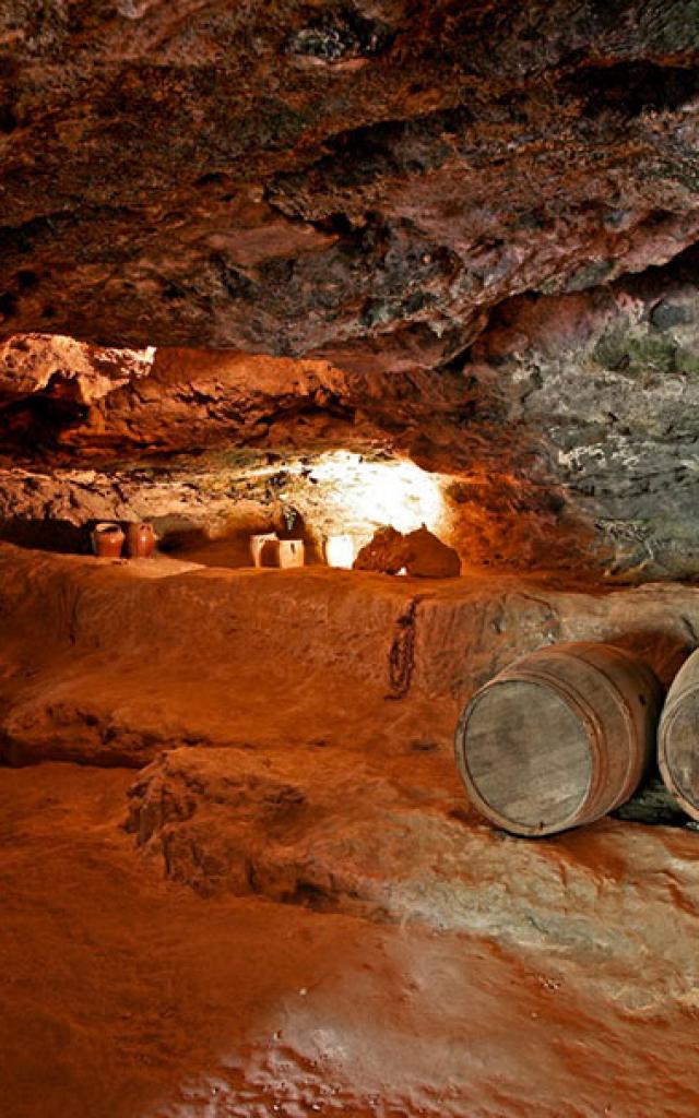 Grottes Du Roc De Cazelle