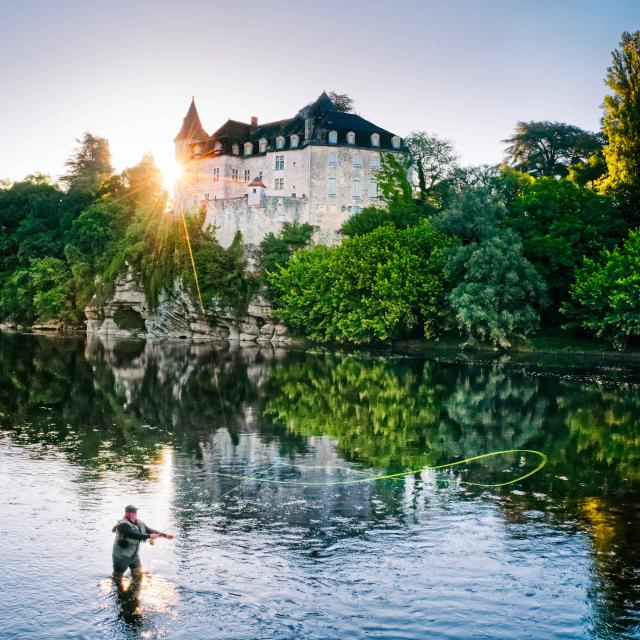 Pêcher Sous Le Chateau De La Treyne