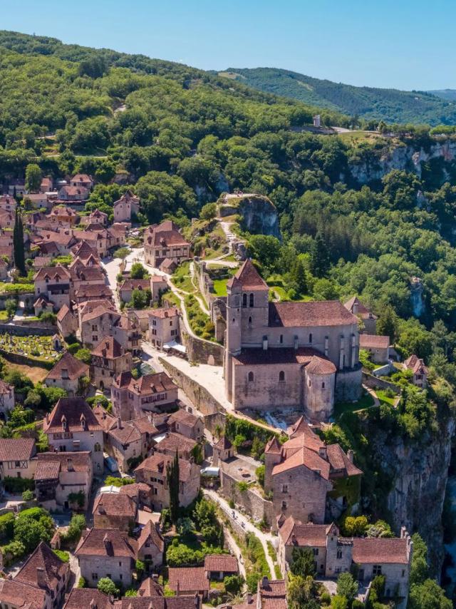 Vue Aérienne de Saint-Cirq-Lapopie - Christophe Bouthe, Agence Vent Dautan