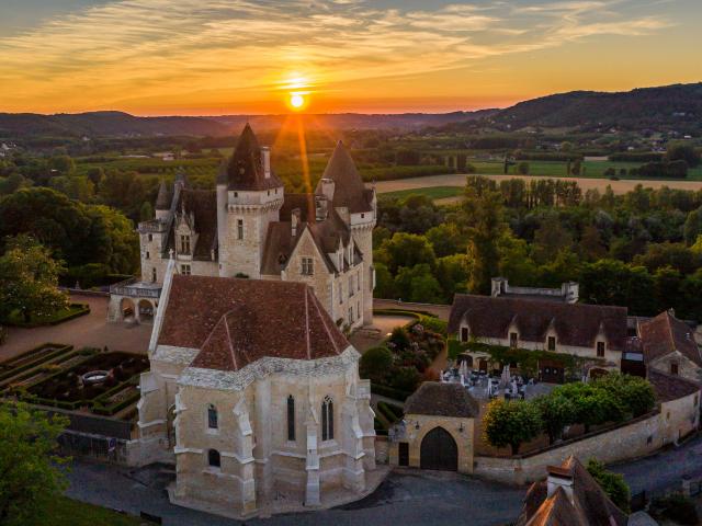 dji-0885-chateau-des-milandesdeclicdecolle.jpg