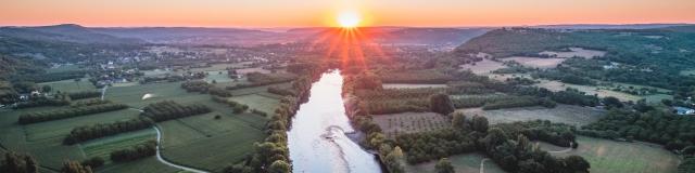 Lever De Soleil Sur La Vallee De La Dordogne Clot Tourisme Teddy Verneuil 1 1920x960 Crop 1615909432