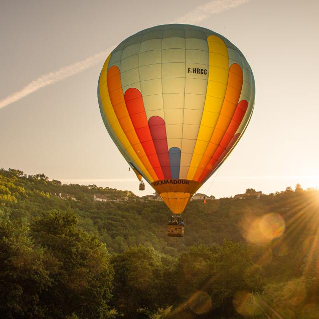 Montgolfière À Rocamadour Dan Courtice