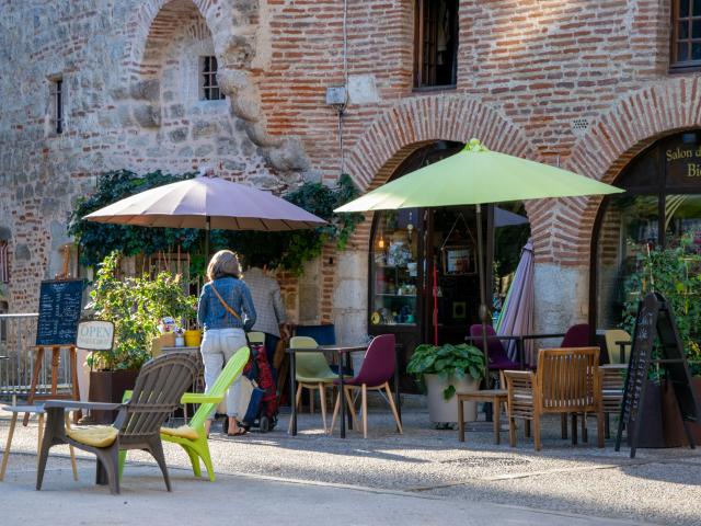 Terrasse rue Daurade à Cahors