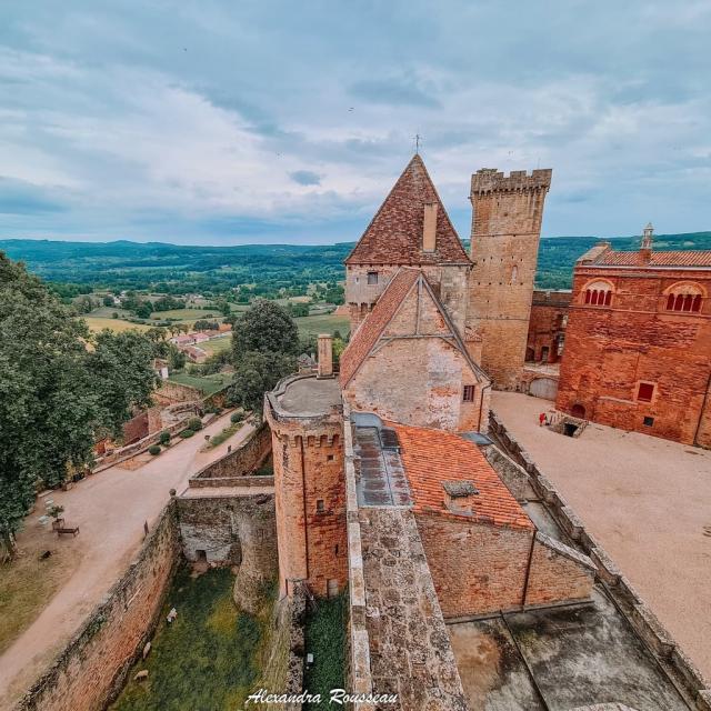 Instagram #castelnaubretenoux