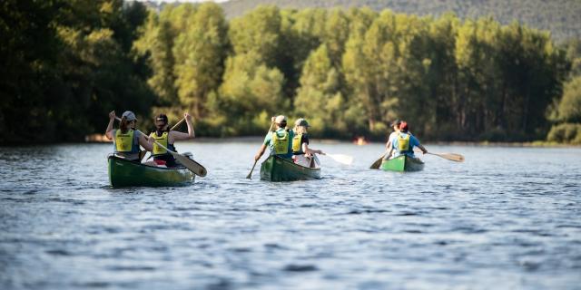 Canoës sur la Dordogne