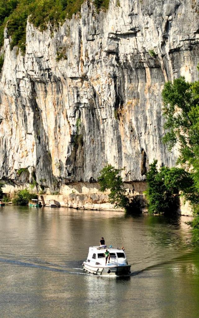 Navigation sur le Lot Bouziès