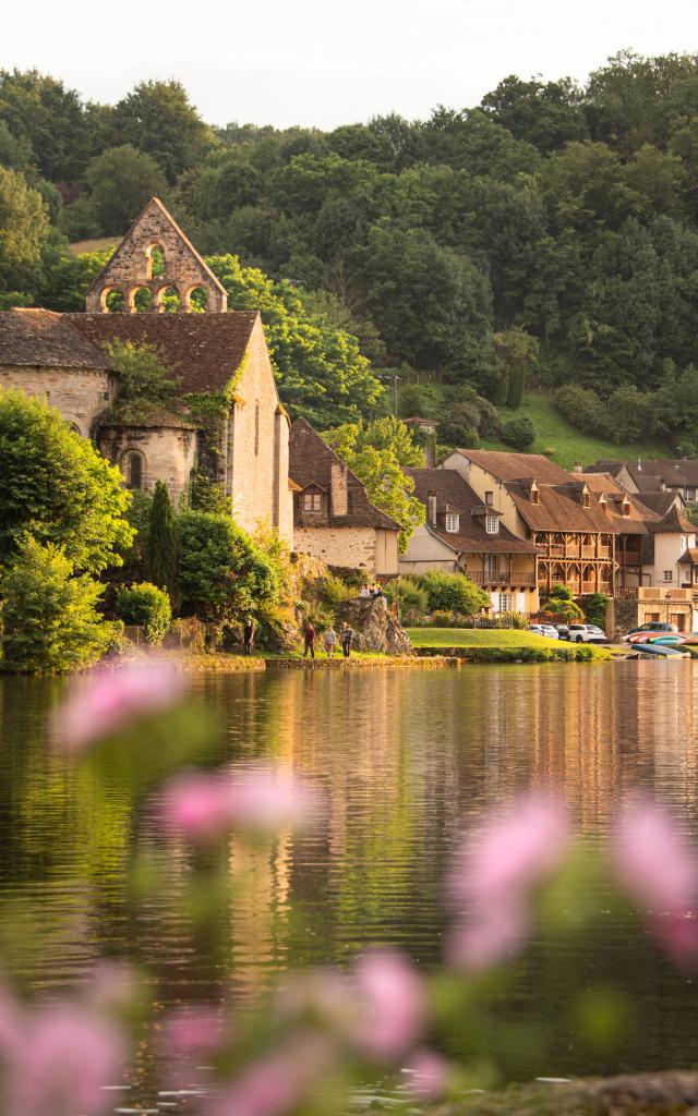 Beaulieu Sur Dordogne Dan Courtice