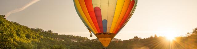 Montgolfière À Rocamadour Dan Courtice