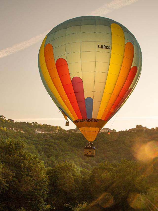 Montgolfière À Rocamadour Dan Courtice