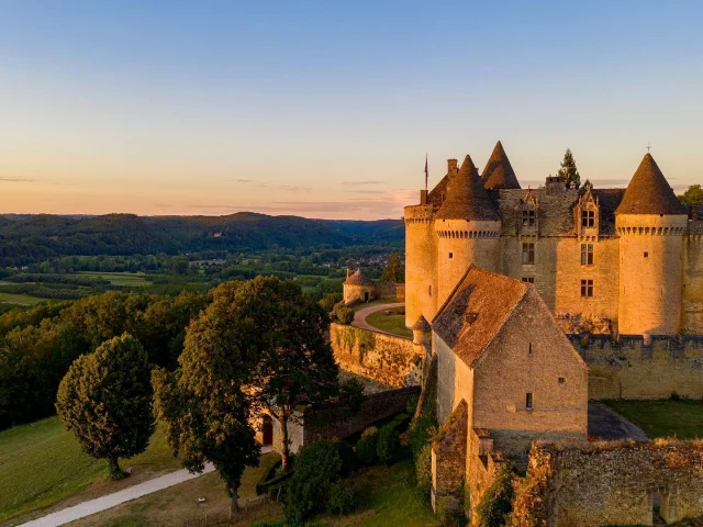 chateau-de-fenelon-sarlat-tourisme.jpg