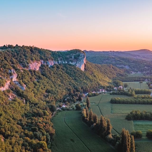 Lever De Soleil Sur La Vallée De La Dordogne Au Roc Des Monges Lot Tourisme Teddy Verneuil 191014 151204 (1)