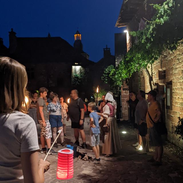 Visite nocturne à Collonges-la-Rouge