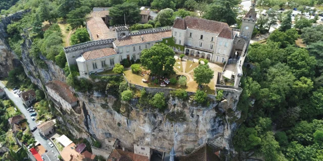 chateau-rocamadour-vue-aerienne.jpg