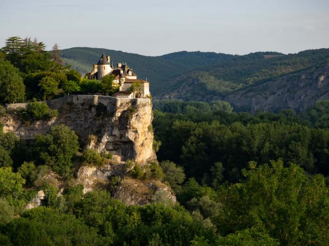 Vue Sur Le Château De Belcastel Lot Tourisme C. Novello 200723 083131 (1)