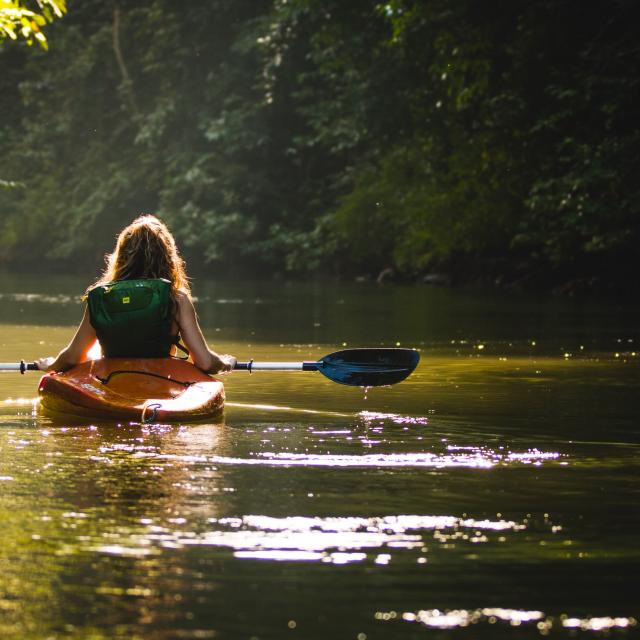 canoe-filip-mroz-unsplash.jpeg