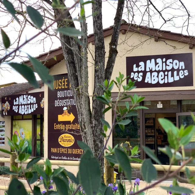 La Maison Des Abeilles