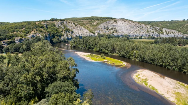 Ilots sur la Dordogne à Lacave