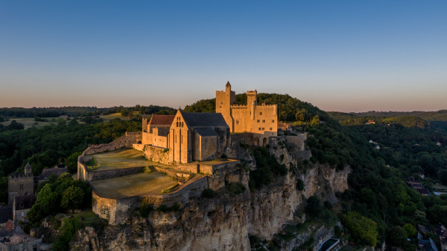 436 Chateau De Beynac Sur Promontoire Declicdecolle