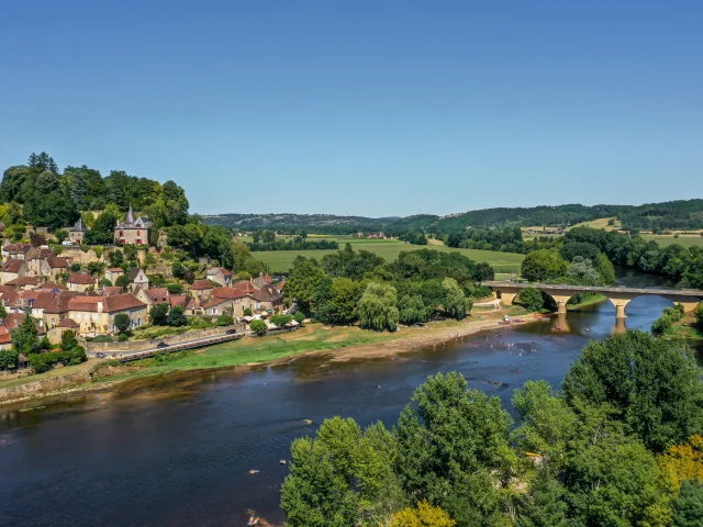 France, Dordogne (24), Périgord Noir, Limeuil, Village de Limeuil, (Vue aérienne)//France, Dordogne, Black Perigord, Limeuil, Town of Limeuil, (aerial view)